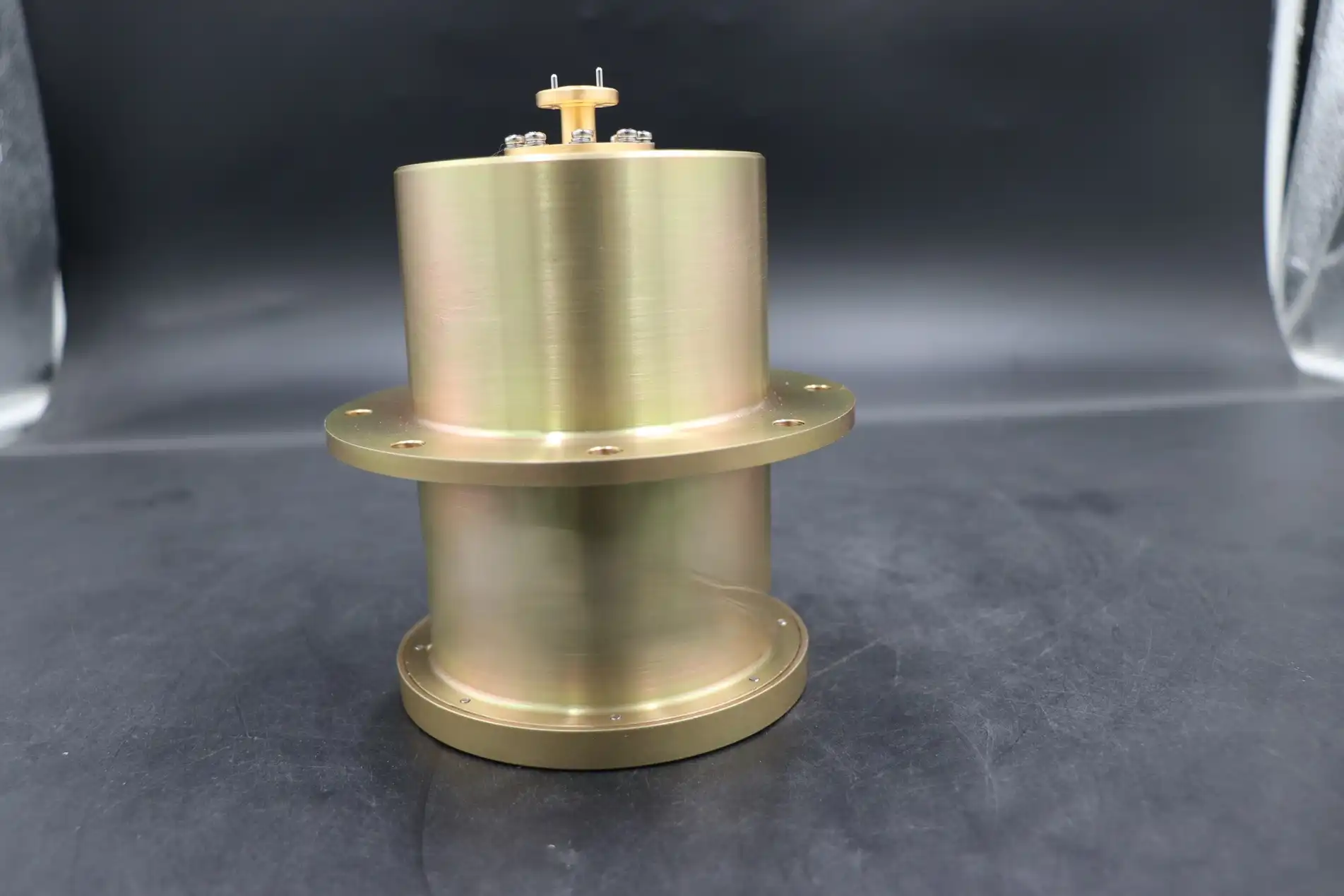 Feed Fired Lens Antenna Feed Fired Lens Antenna