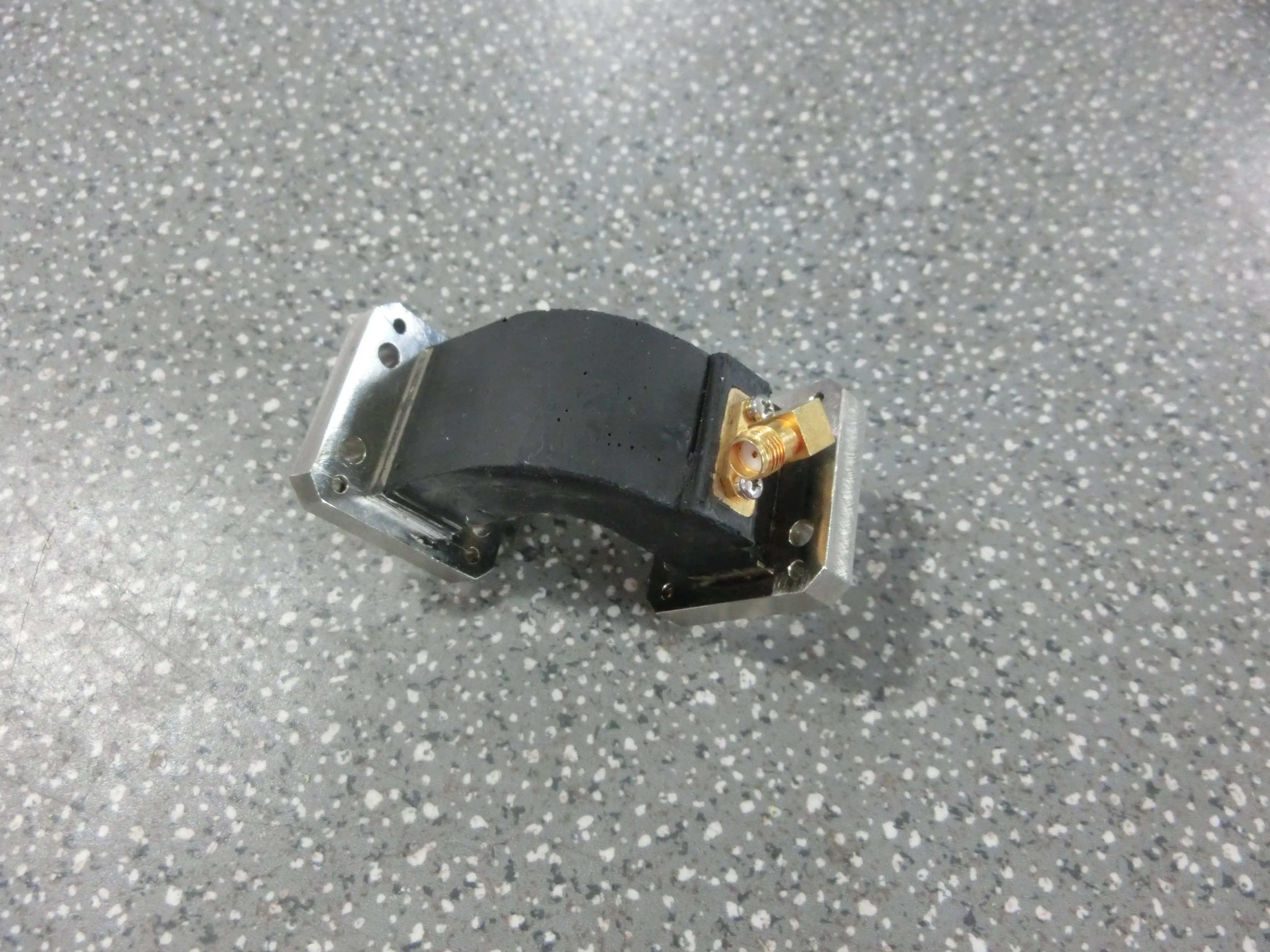 Flexible Twistable Waveguide Flexible Twistable Waveguide