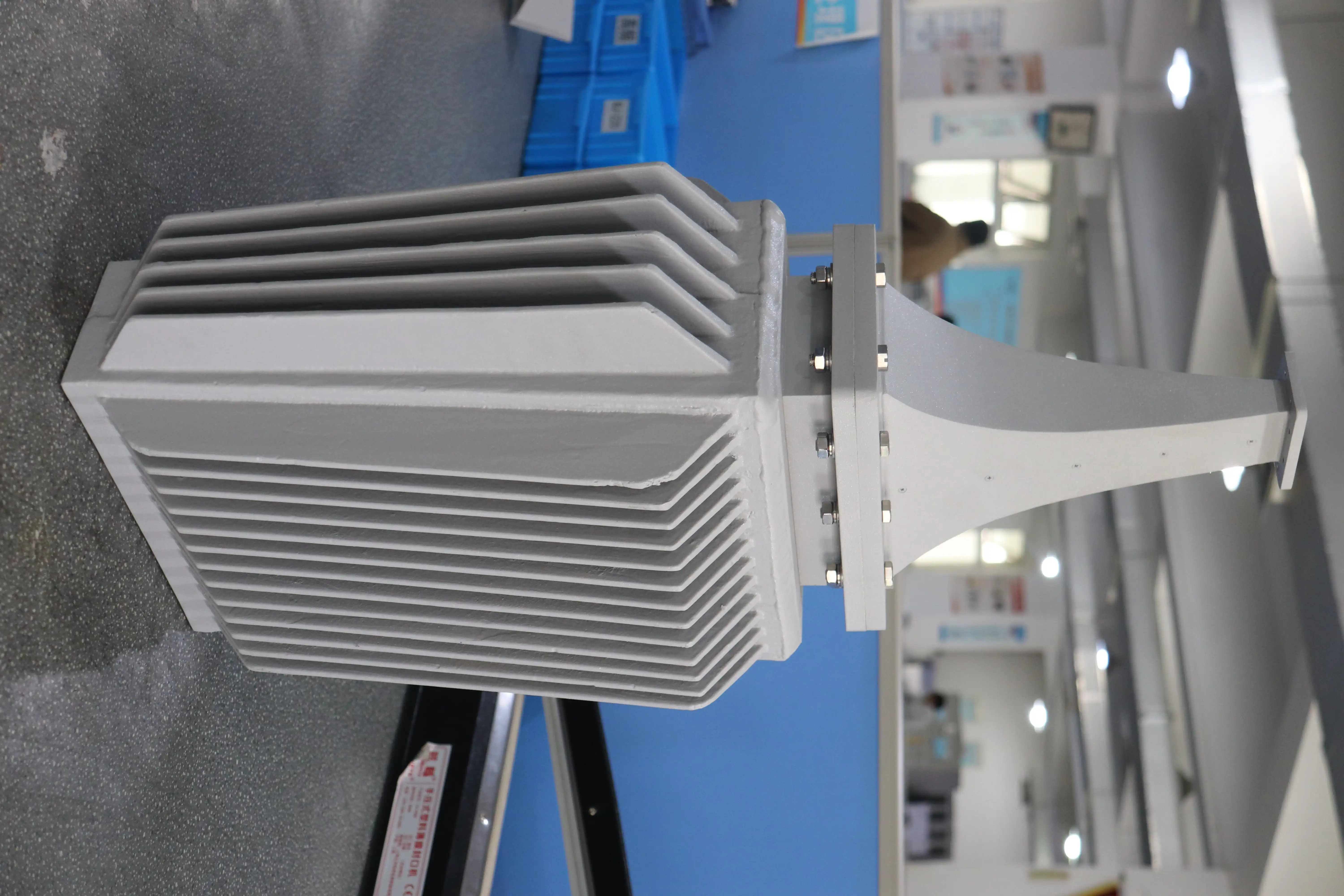 Double Ridge Waveguide Load Double Ridge Waveguide Load