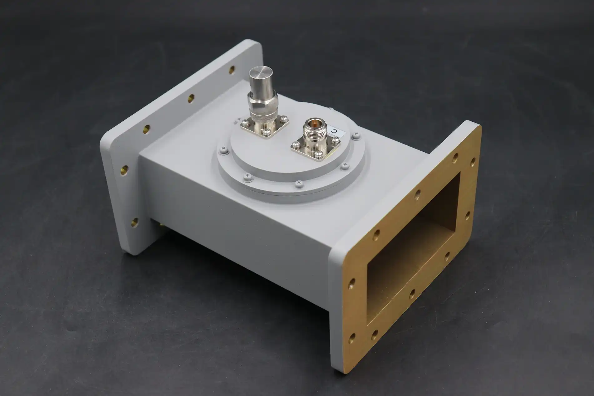 Waveguide Loop Coupler Waveguide Loop Coupler