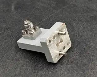 Ano ang mga pangunahing detalye ng isang Right Angle Double Ridged WG To Coaxial Adapter?